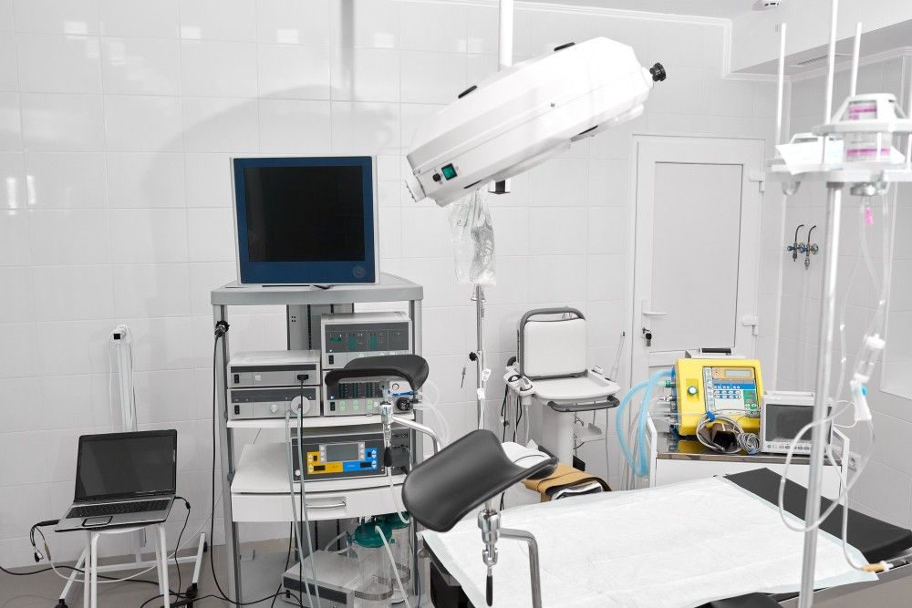 Surgery and intensive care equipment